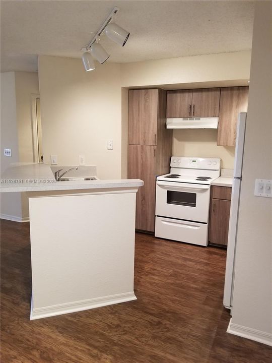 В аренду: $1,800 (1 спален, 1 ванн, 743 Квадратных фут)