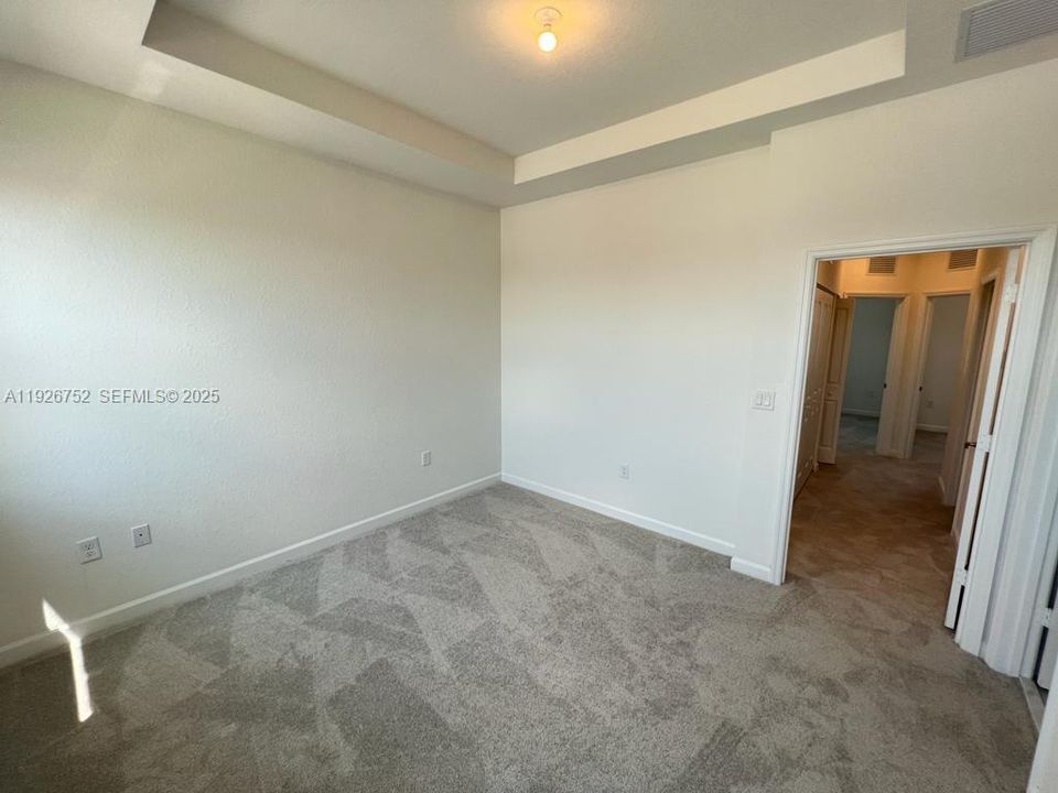 В аренду: $3,350 (3 спален, 2 ванн, 1331 Квадратных фут)