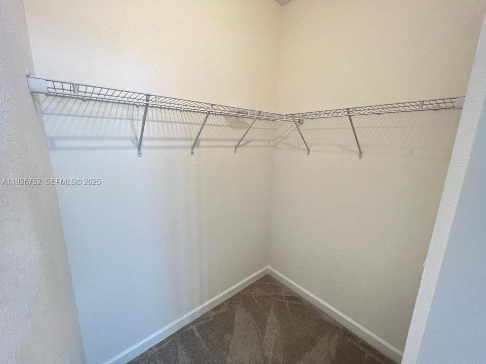 В аренду: $3,350 (3 спален, 2 ванн, 1331 Квадратных фут)