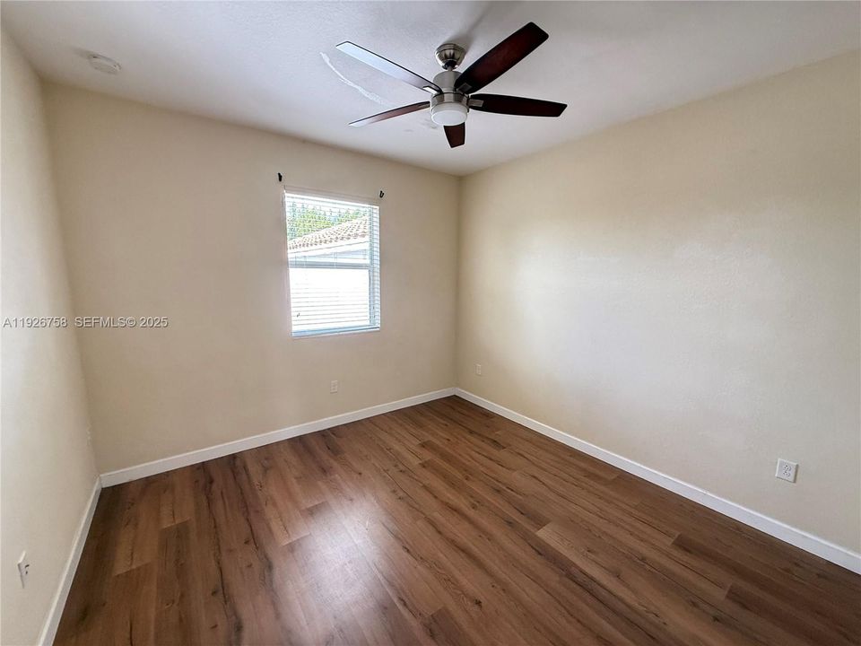 En Renta: $2,850 (3 camas, 2 baños, 1700 Pies cuadrados)