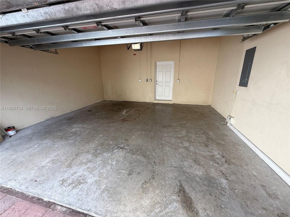 En Renta: $2,850 (3 camas, 2 baños, 1700 Pies cuadrados)