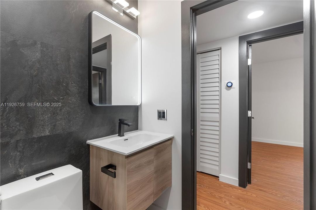 В аренду: $3,300 (3 спален, 2 ванн, 1130 Квадратных фут)