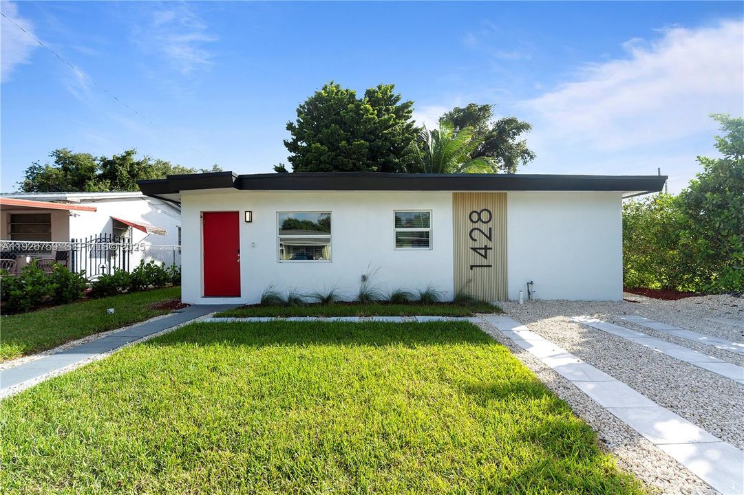 В аренду: $3,300 (3 спален, 2 ванн, 1130 Квадратных фут)