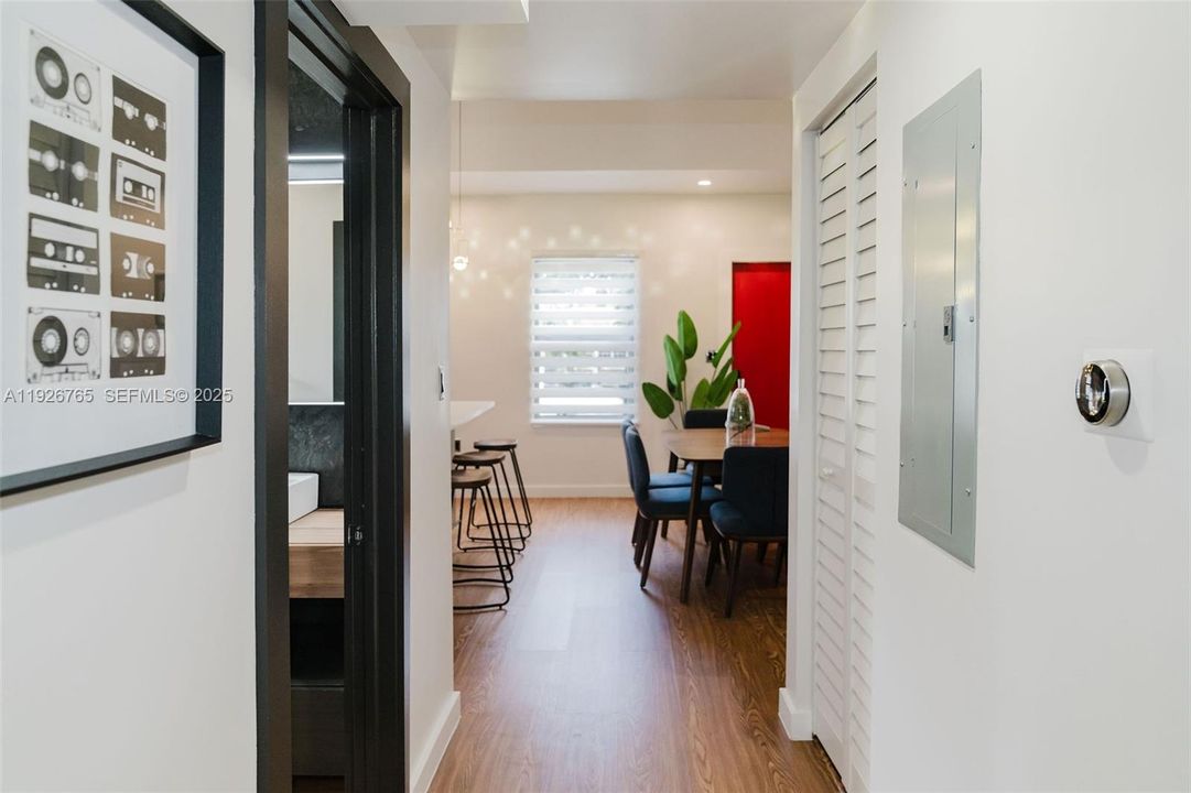 For Rent: $3,500 (3 beds, 2 baths, 1092 Square Feet)