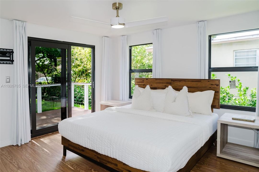 For Rent: $3,500 (3 beds, 2 baths, 1092 Square Feet)