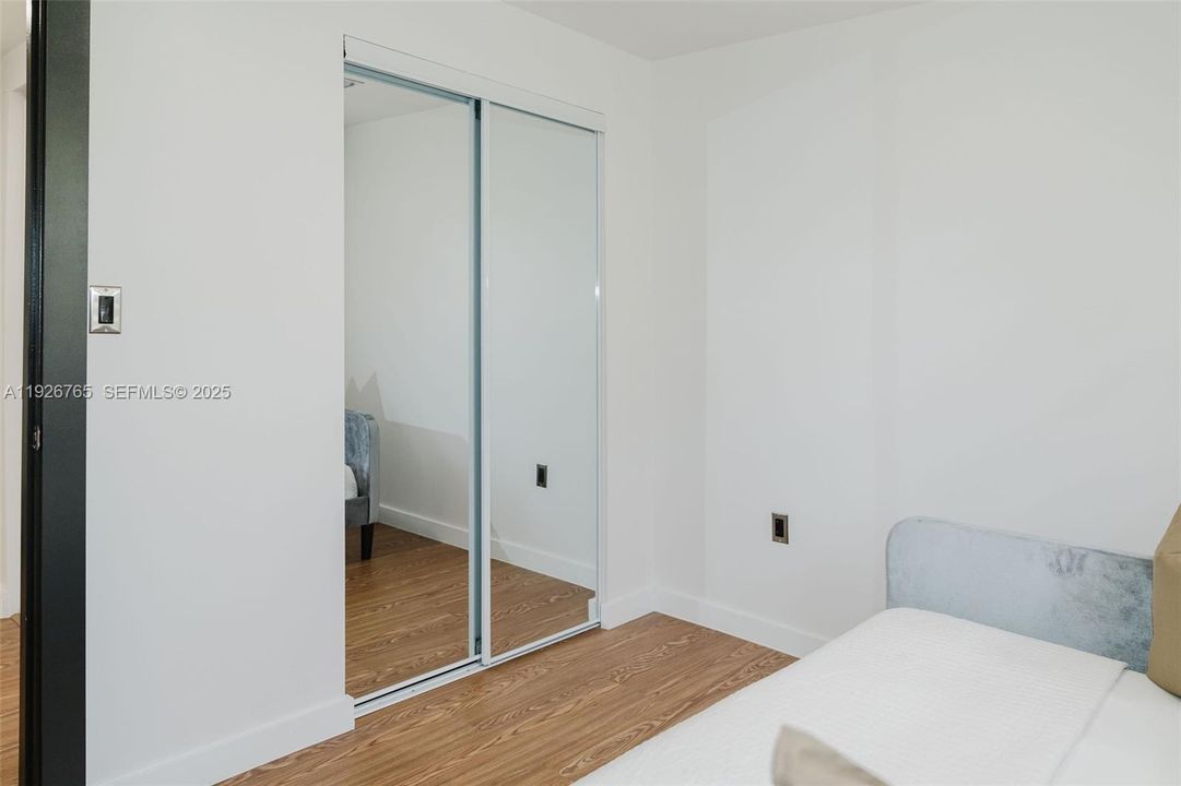 For Rent: $3,500 (3 beds, 2 baths, 1092 Square Feet)