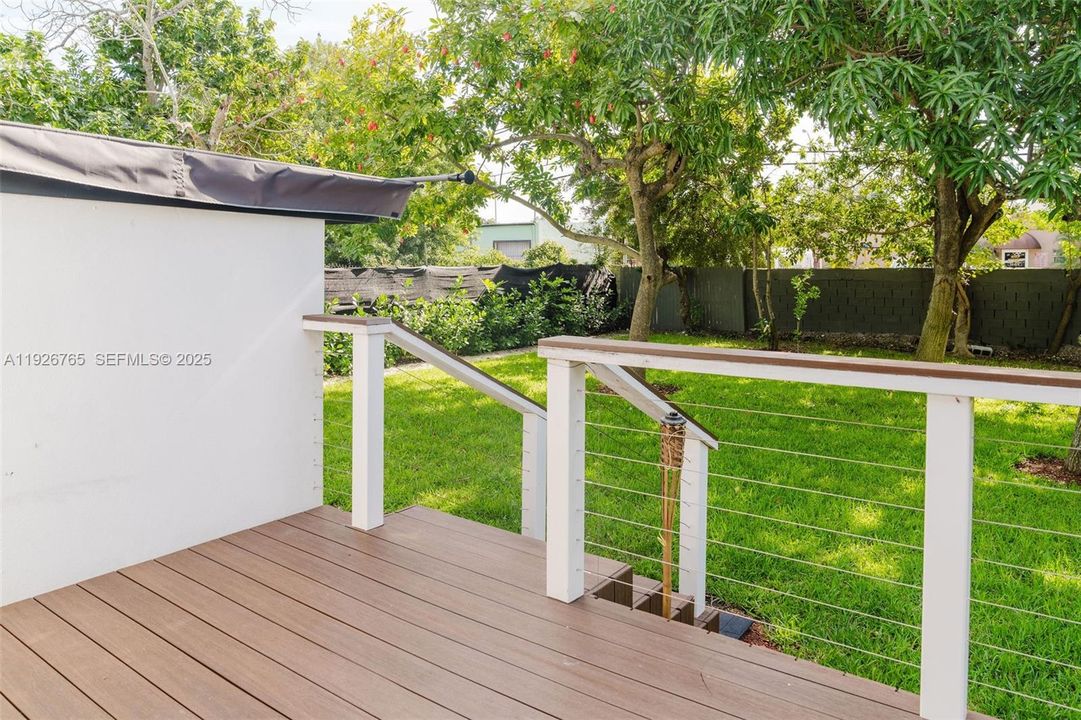 For Rent: $3,500 (3 beds, 2 baths, 1092 Square Feet)