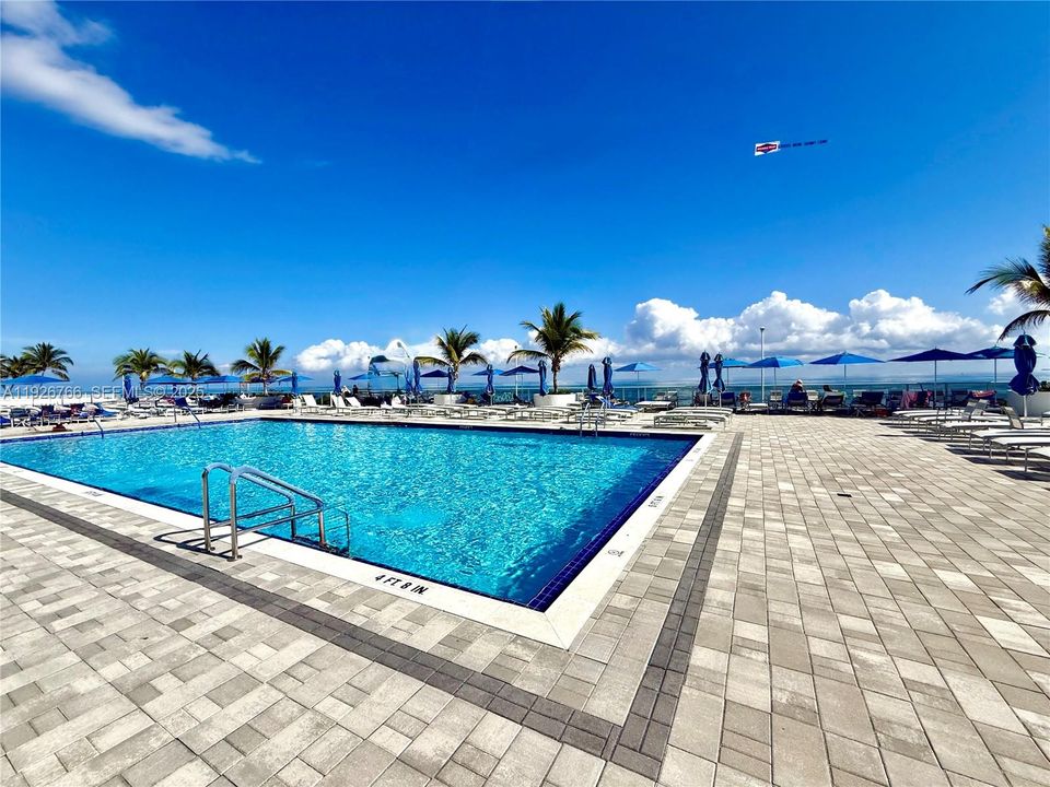 For Rent: $3,300 (2 beds, 2 baths, 1350 Square Feet)