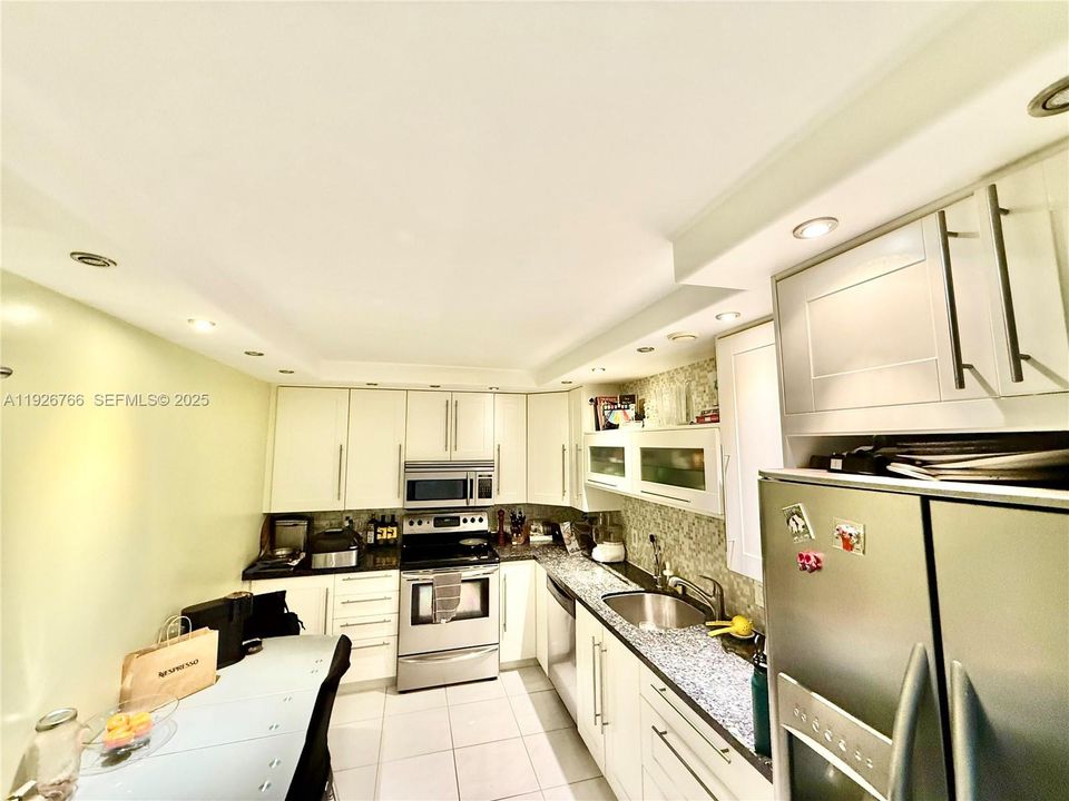 For Rent: $3,300 (2 beds, 2 baths, 1350 Square Feet)