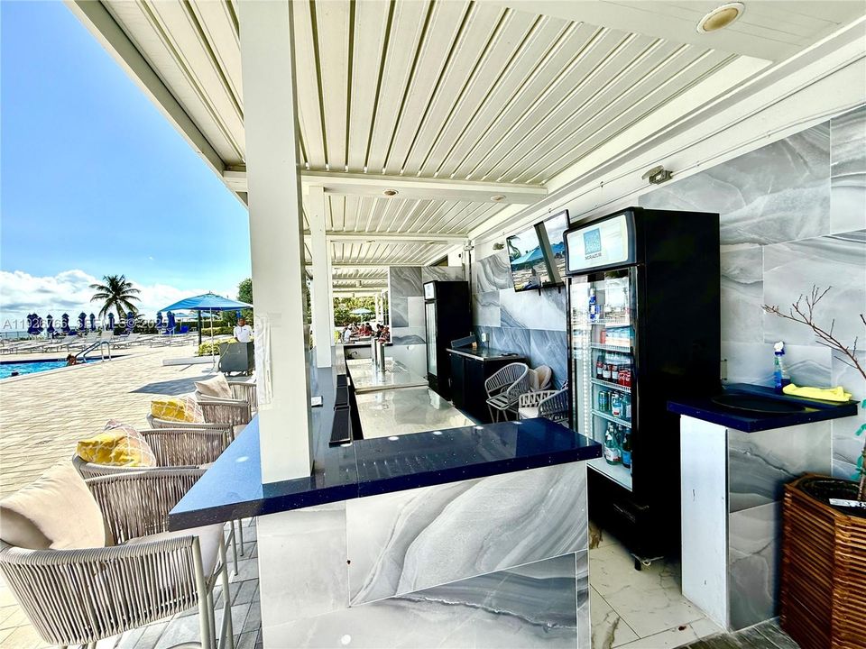 For Rent: $3,300 (2 beds, 2 baths, 1350 Square Feet)