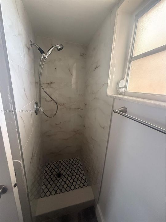 В аренду: $2,450 (2 спален, 1 ванн, 968 Квадратных фут)