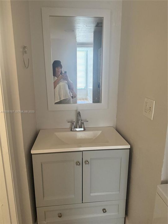 В аренду: $2,450 (2 спален, 1 ванн, 968 Квадратных фут)