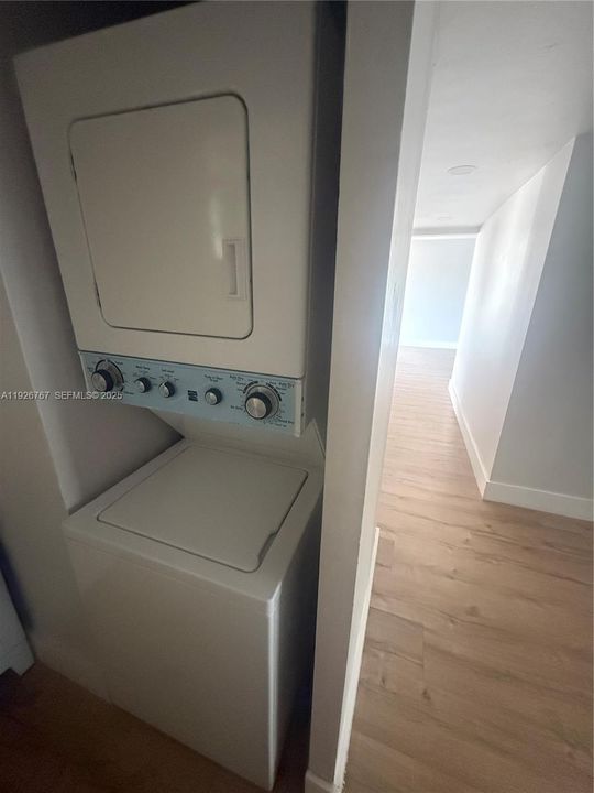 В аренду: $2,450 (2 спален, 1 ванн, 968 Квадратных фут)