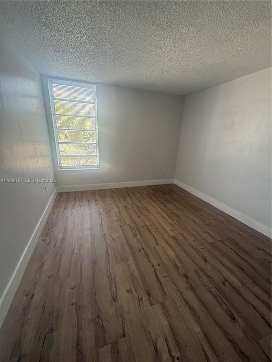 В аренду: $2,450 (2 спален, 1 ванн, 968 Квадратных фут)