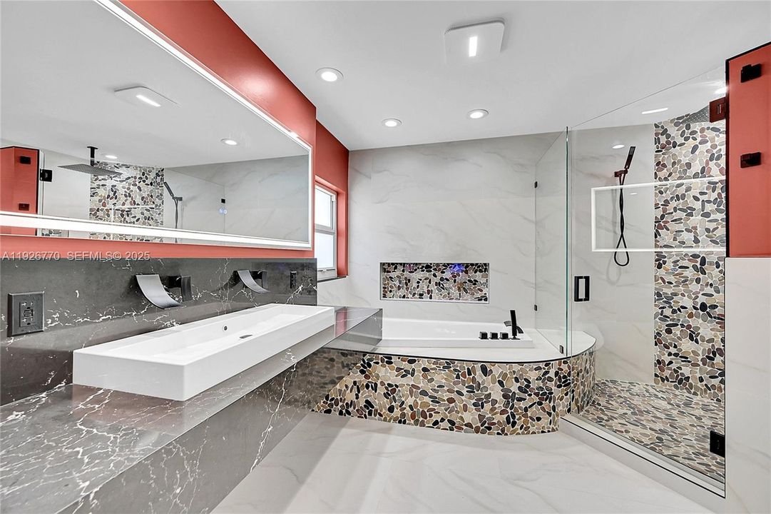 待售: $699,000 (3 贝兹, 2 浴室, 2044 平方英尺)