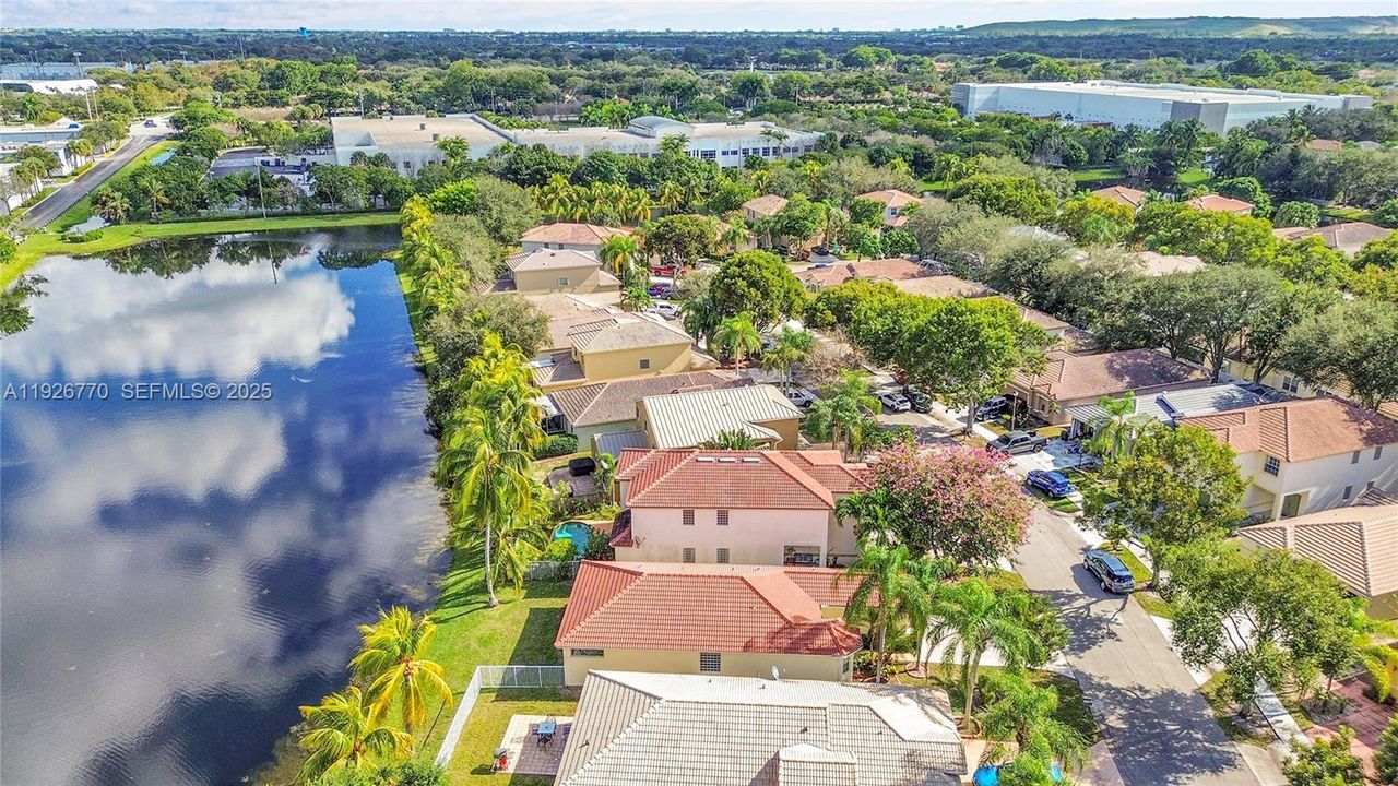 待售: $699,000 (3 贝兹, 2 浴室, 2044 平方英尺)