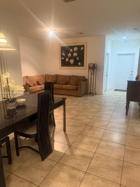 En Renta: $2,800 (3 camas, 2 baños, 1874 Pies cuadrados)