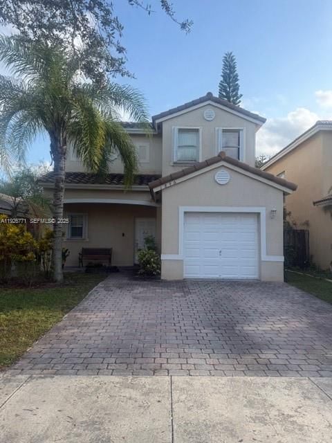 En Renta: $2,800 (3 camas, 2 baños, 1874 Pies cuadrados)