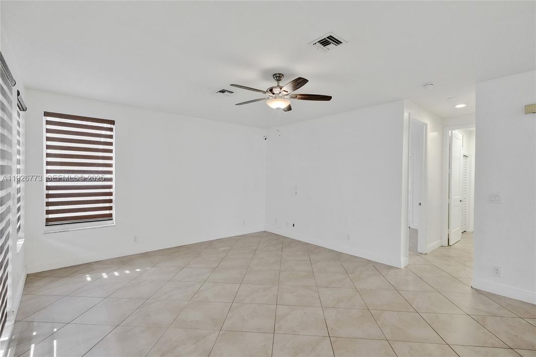 En Renta: $6,500 (4 camas, 3 baños, 3036 Pies cuadrados)