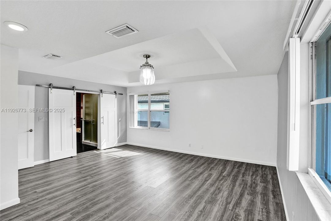 En Renta: $6,500 (4 camas, 3 baños, 3036 Pies cuadrados)