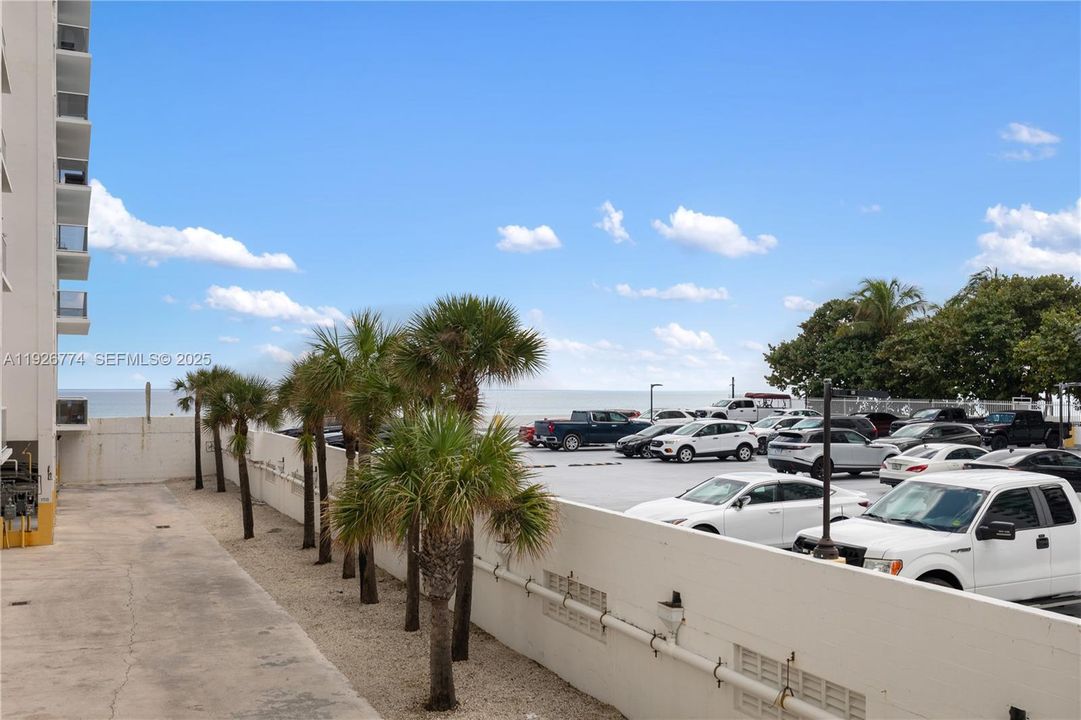 For Sale: $549,000 (2 beds, 2 baths, 1868 Square Feet)