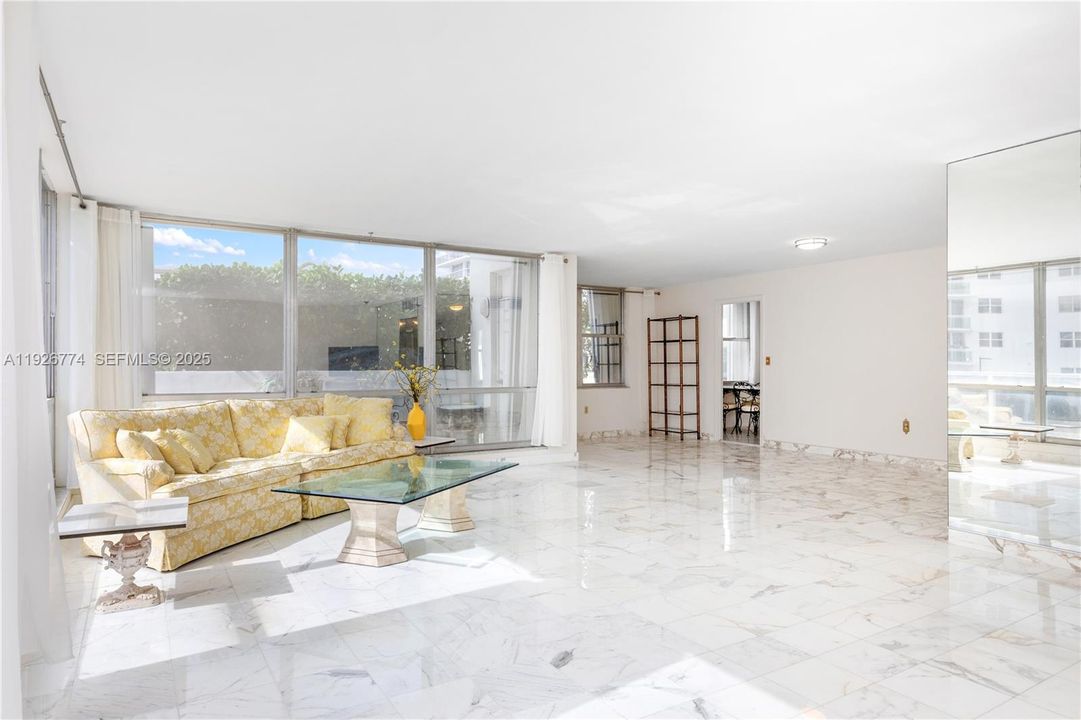 For Sale: $549,000 (2 beds, 2 baths, 1868 Square Feet)