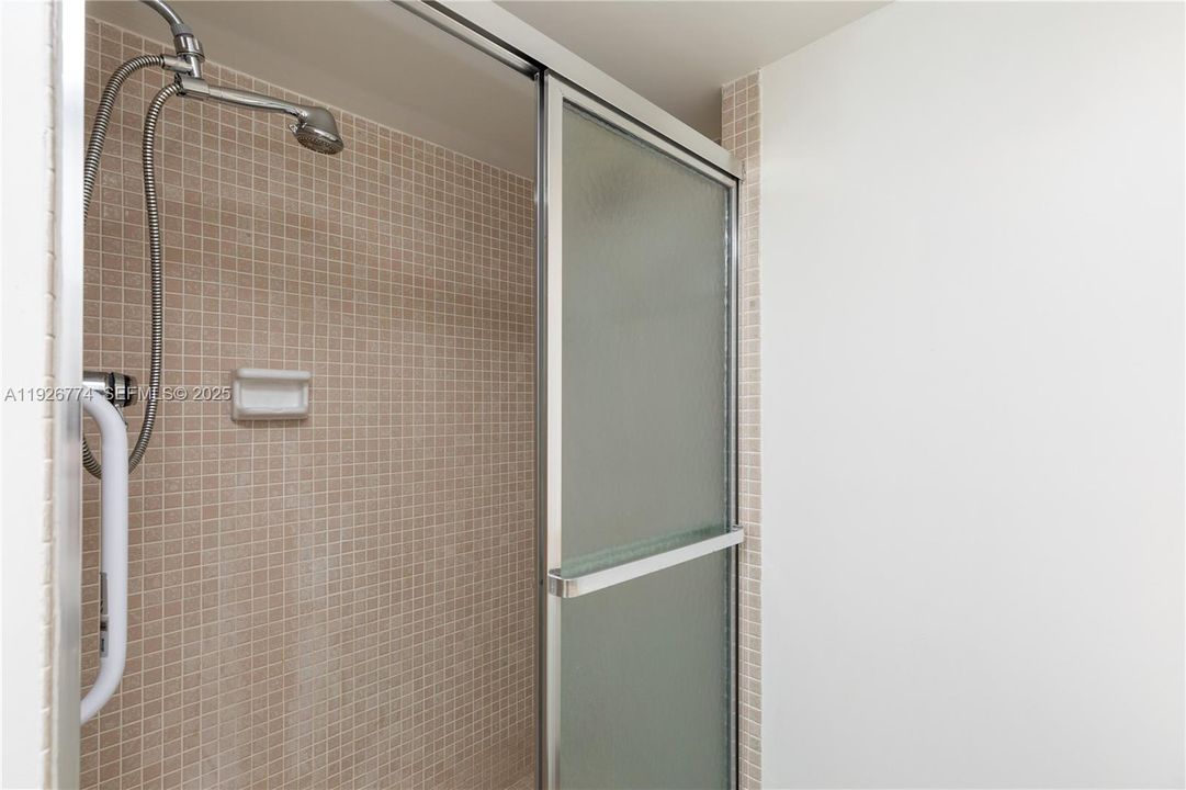 For Sale: $549,000 (2 beds, 2 baths, 1868 Square Feet)