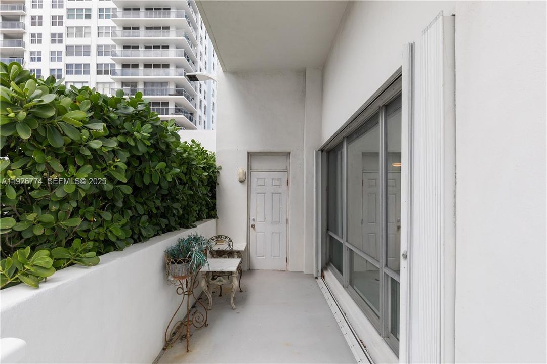 For Sale: $549,000 (2 beds, 2 baths, 1868 Square Feet)