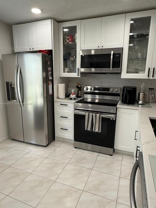 En Venta: $375,000 (3 camas, 2 baños, 1393 Pies cuadrados)