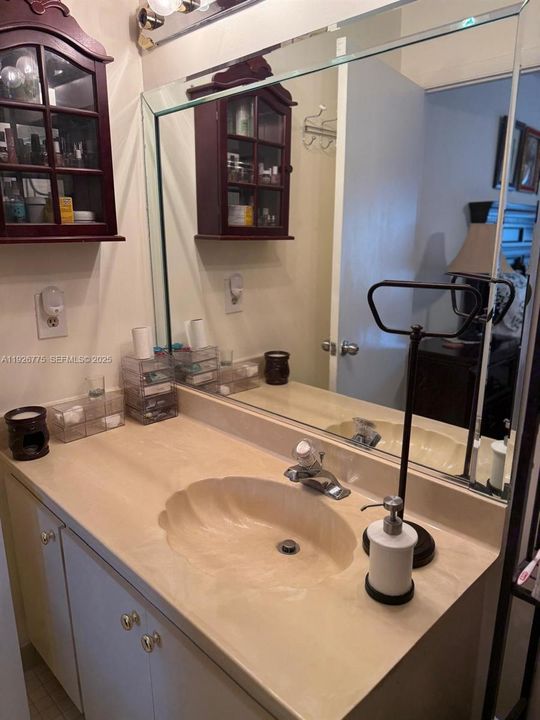 En Venta: $375,000 (3 camas, 2 baños, 1393 Pies cuadrados)