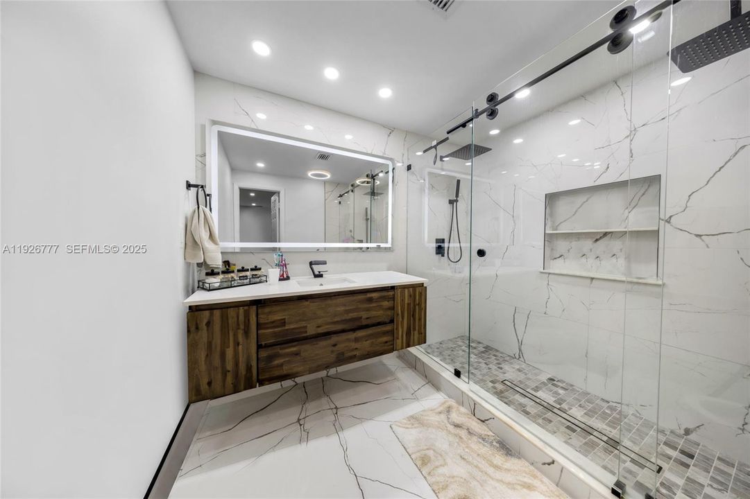 For Sale: $739,000 (4 beds, 2 baths, 1696 Square Feet)