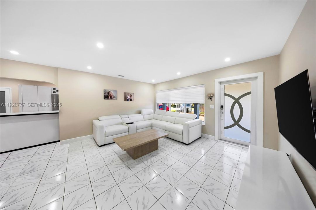 For Sale: $739,000 (4 beds, 2 baths, 1696 Square Feet)