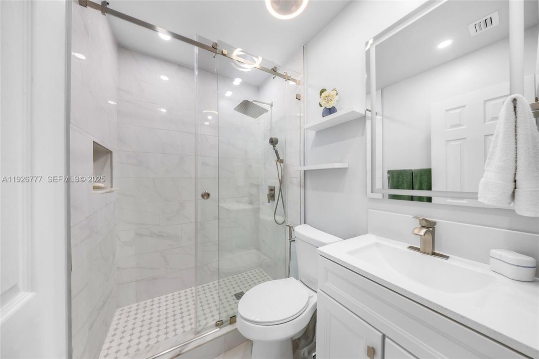 For Sale: $739,000 (4 beds, 2 baths, 1696 Square Feet)