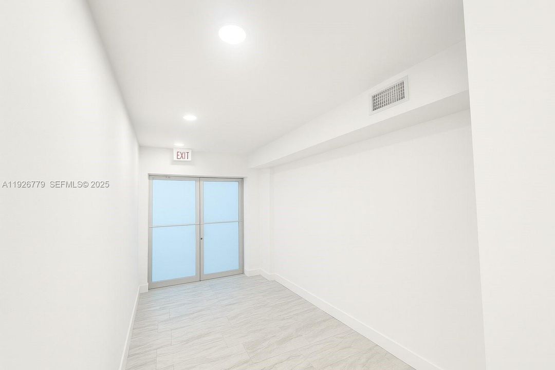 В аренду: $1,650 (0 спален, 0 ванн, 0 Квадратных фут)