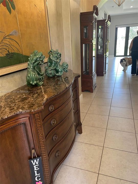 En Renta: $6,500 (4 camas, 3 baños, 2720 Pies cuadrados)