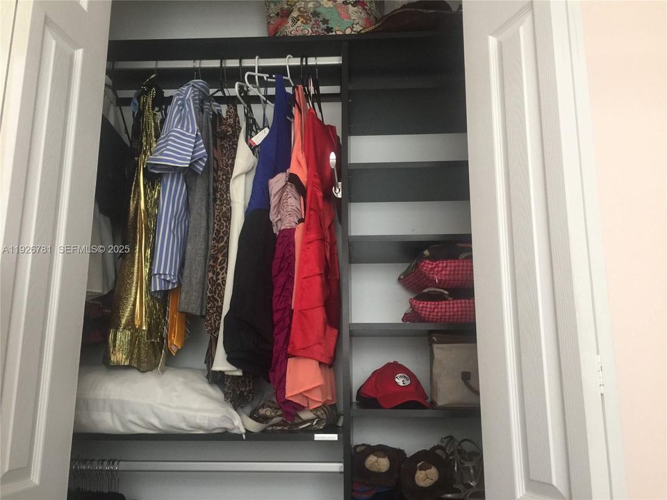 En Renta: $6,500 (4 camas, 3 baños, 2720 Pies cuadrados)