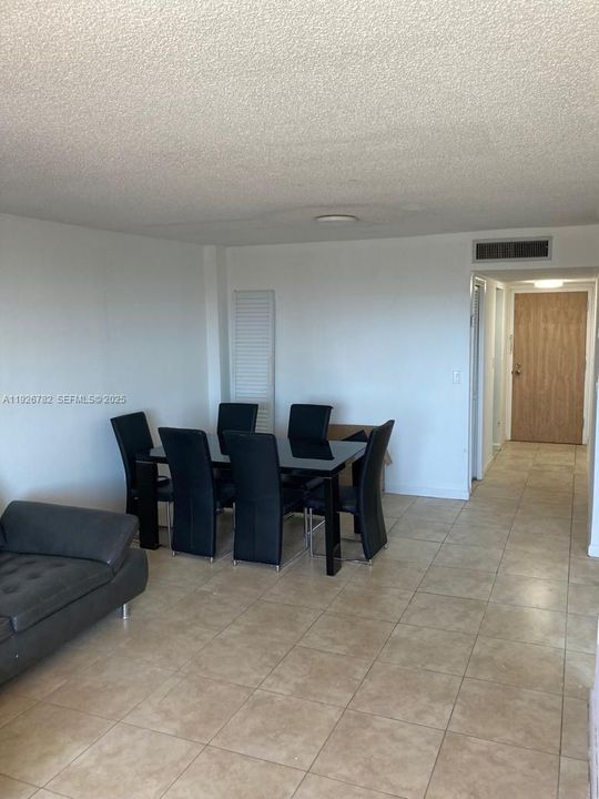 En Renta: $2,400 (2 camas, 2 baños, 0 Pies cuadrados)