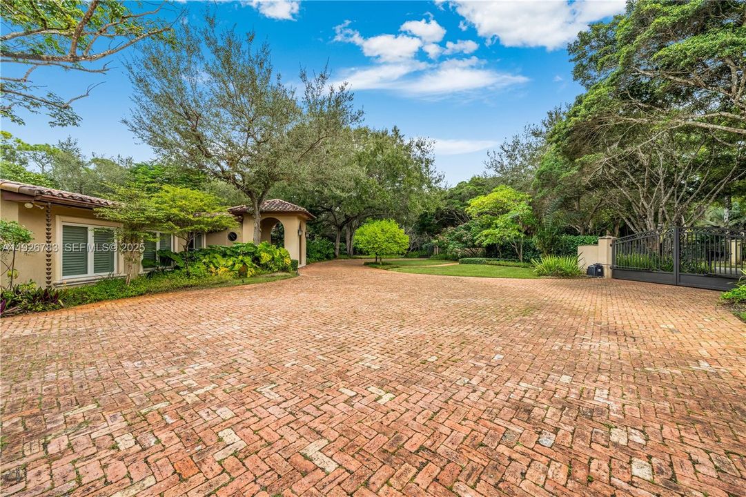 En Venta: $3,950,000 (5 camas, 5 baños, 4598 Pies cuadrados)