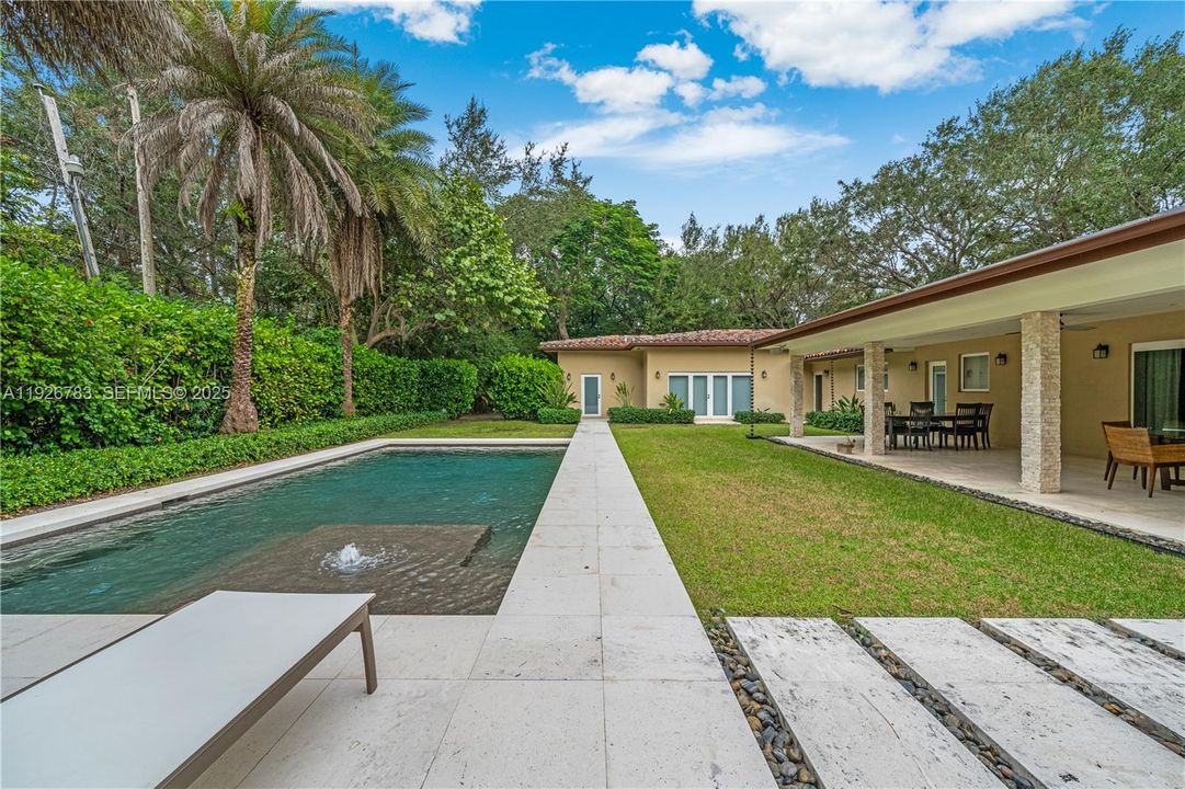 En Venta: $3,950,000 (5 camas, 5 baños, 4598 Pies cuadrados)