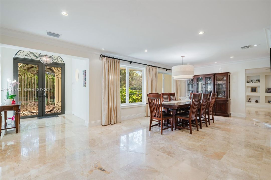 En Venta: $3,950,000 (5 camas, 5 baños, 4598 Pies cuadrados)