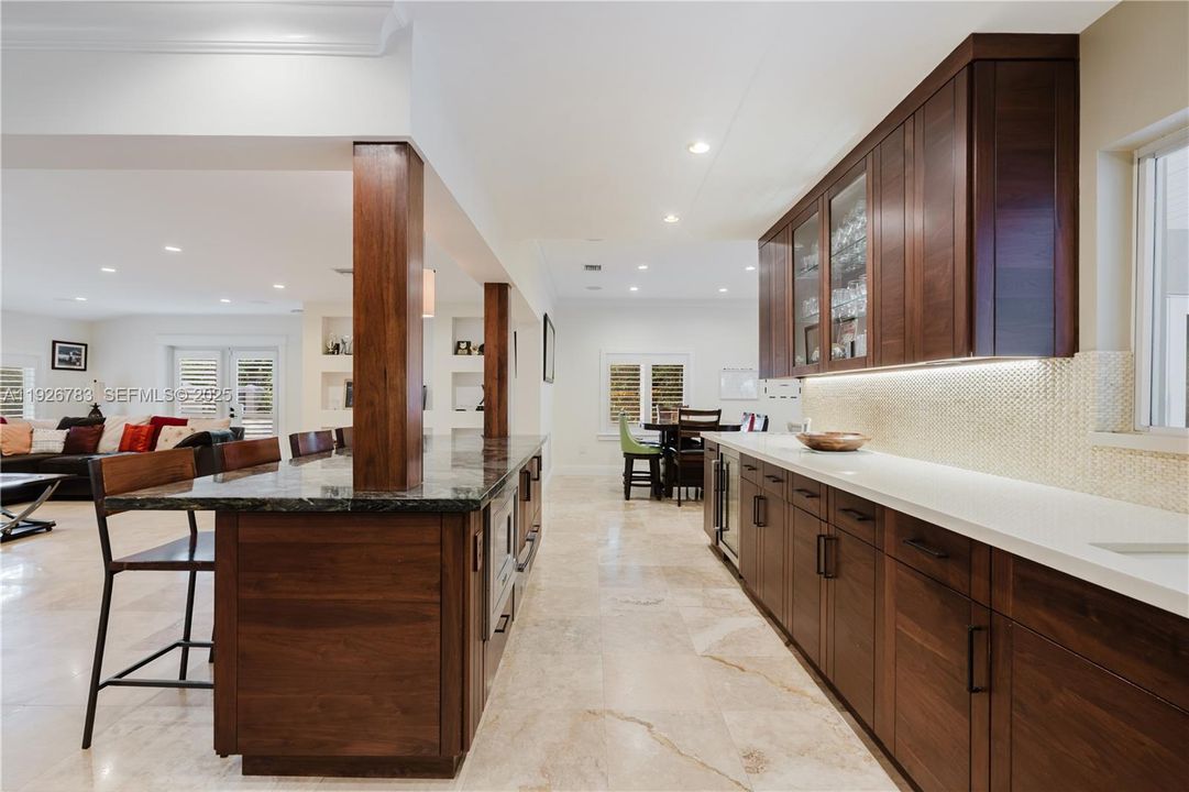 En Venta: $3,950,000 (5 camas, 5 baños, 4598 Pies cuadrados)