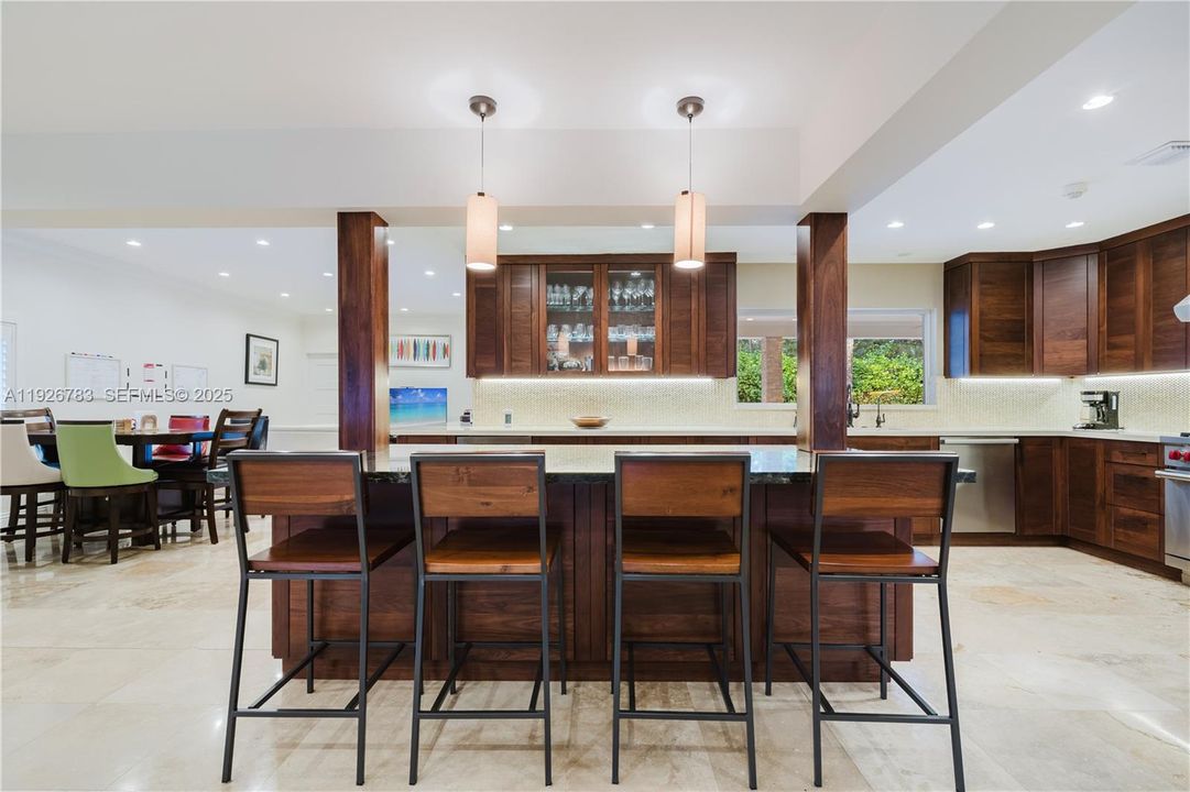 En Venta: $3,950,000 (5 camas, 5 baños, 4598 Pies cuadrados)