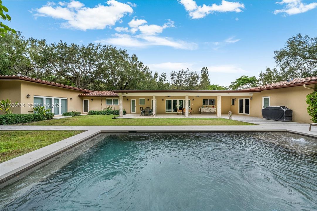 En Venta: $3,950,000 (5 camas, 5 baños, 4598 Pies cuadrados)