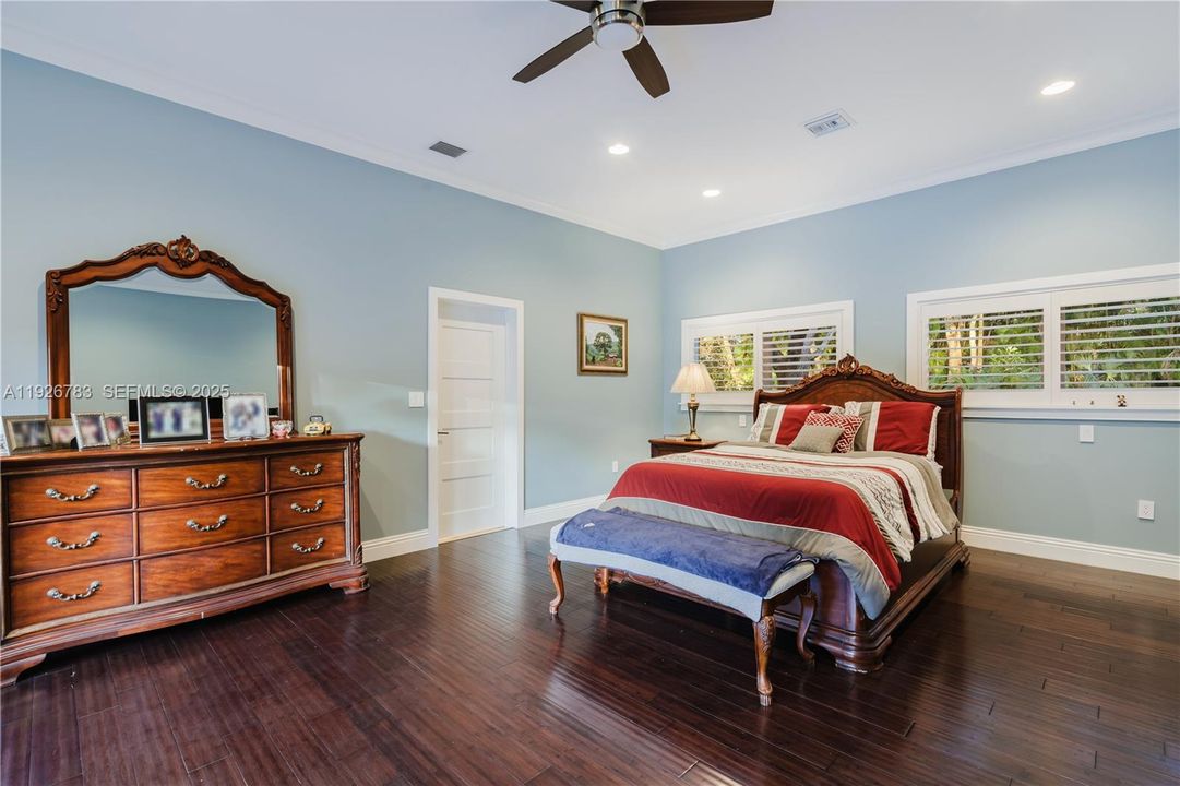 En Venta: $3,950,000 (5 camas, 5 baños, 4598 Pies cuadrados)