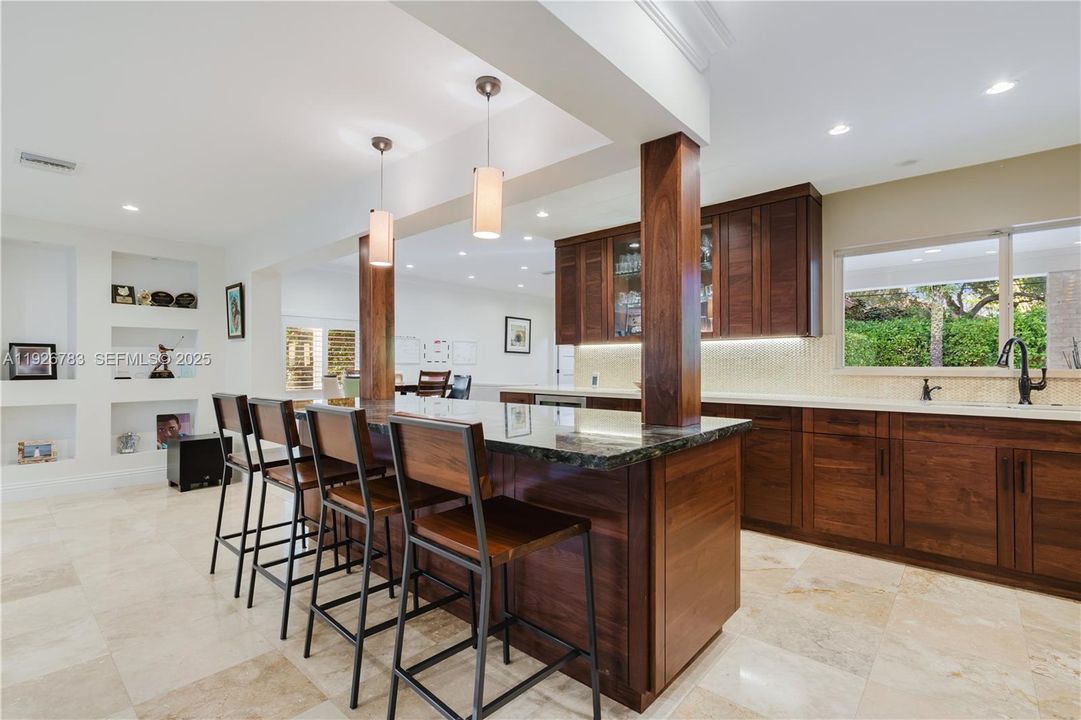 En Venta: $3,950,000 (5 camas, 5 baños, 4598 Pies cuadrados)