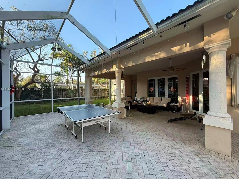 В аренду: $11,000 (4 спален, 4 ванн, 3634 Квадратных фут)