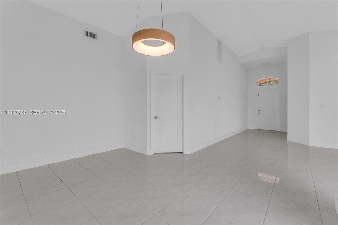 待售: $899,000 (3 贝兹, 2 浴室, 1968 平方英尺)