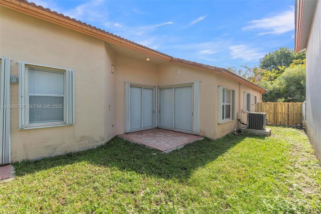 待售: $899,000 (3 贝兹, 2 浴室, 1968 平方英尺)