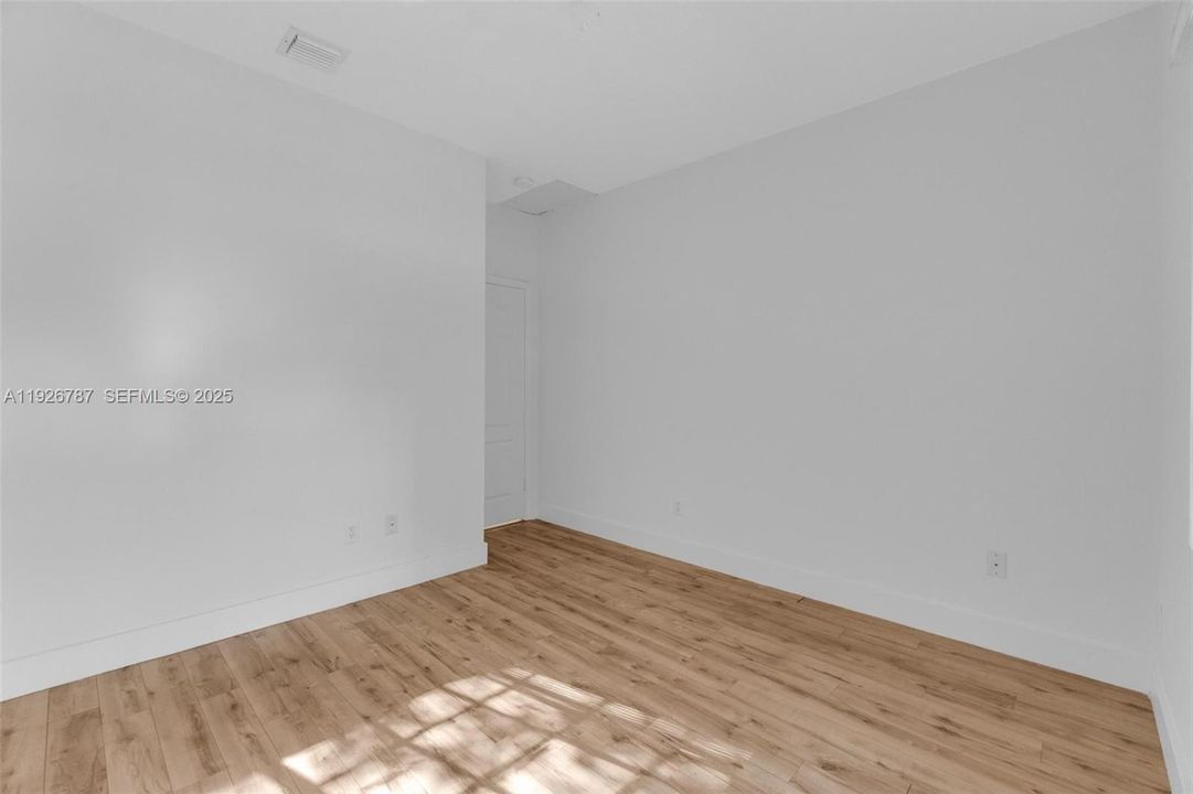 待售: $899,000 (3 贝兹, 2 浴室, 1968 平方英尺)