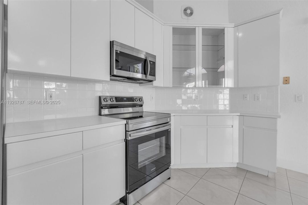 待售: $899,000 (3 贝兹, 2 浴室, 1968 平方英尺)